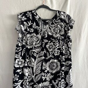 Jones New York Black and White Floral Blouse